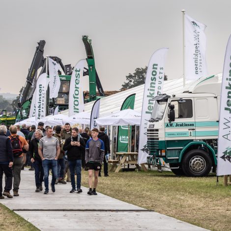 Crowds in front of an AW Jenkinson truck